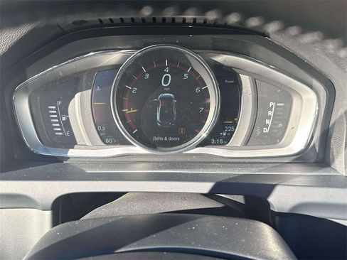 Used 2016 Volvo S60 T5 Premier w/ Convenience Package image 15