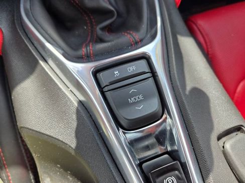 Used 2017 Chevrolet Camaro SS image 31