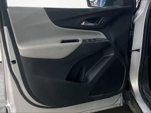 Used 2020 Chevrolet Equinox LS w/ LS Convenience Package image 22