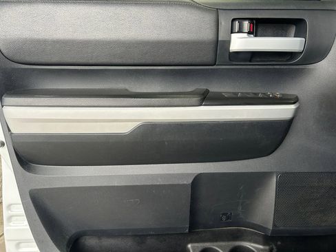 Used 2018 Toyota Tundra SR5 w/ SR5 Upgrade Package image 22