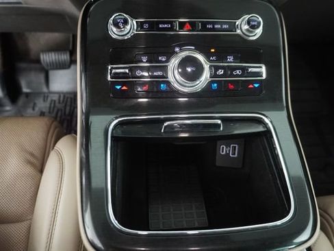 Used 2022 Lincoln Nautilus Reserve w/ Equipment Group 201A FWD image 30