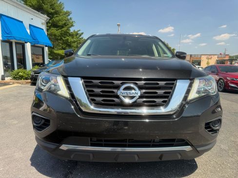 Used 2019 Nissan Pathfinder S AWD/4WD image 2