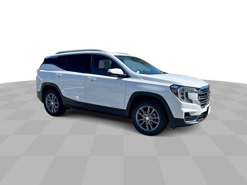 Certified 2024 GMC Terrain SLT AWD/4WD image 2