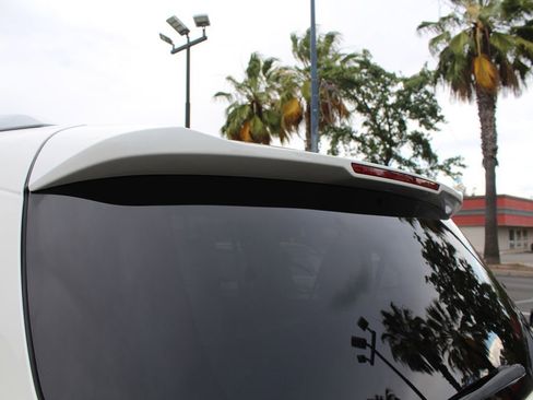 Used 2016 Honda Pilot Touring image 17