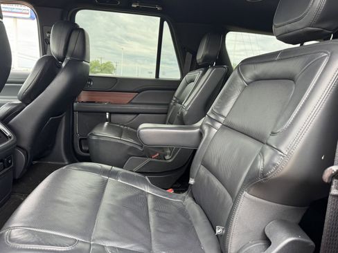Used 2022 Lincoln Navigator L Reserve AWD/4WD image 26