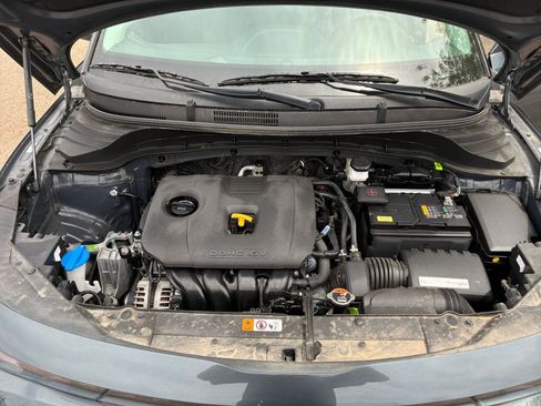 Used 2025 Kia Soul LX w/ LX Technology Package FWD image 27