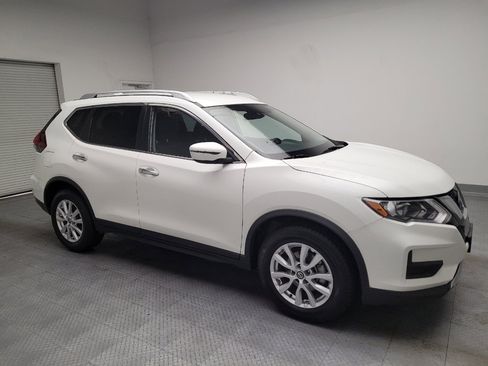 Used 2020 Nissan Rogue SV FWD image 11
