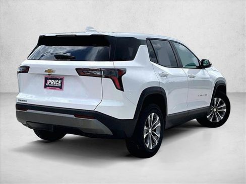 Used 2026 Chevrolet Equinox LT FWD image 2