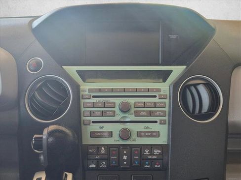 Used 2010 Honda Pilot Touring image 14