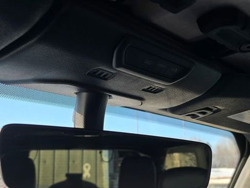 Used 2022 Jeep Wrangler Unlimited Rubicon w/ LED Lighting Group AWD/4WD image 28