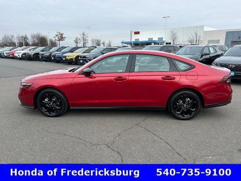 Certified 2025 Honda Accord SE image 3