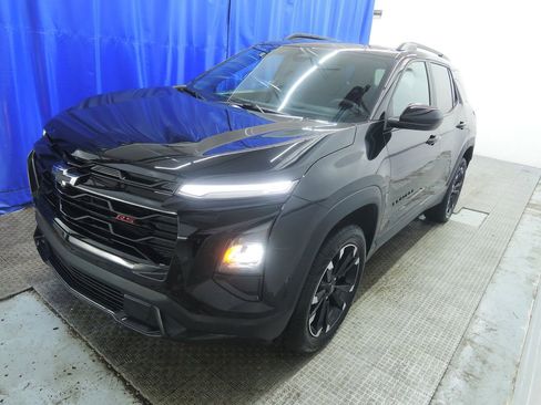Used 2026 Chevrolet Equinox RS AWD/4WD image 3
