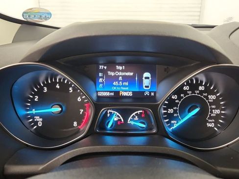 Used 2019 Ford Escape SE FWD image 11