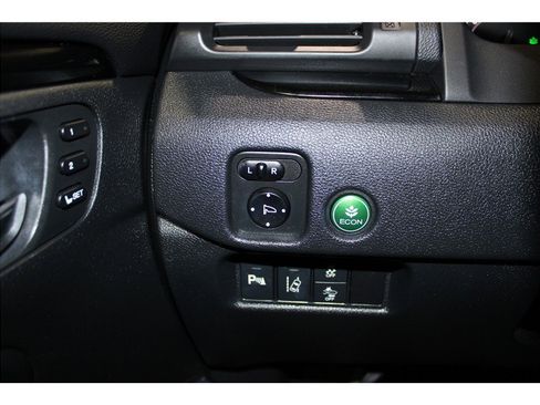 Used 2016 Honda Pilot Touring image 33