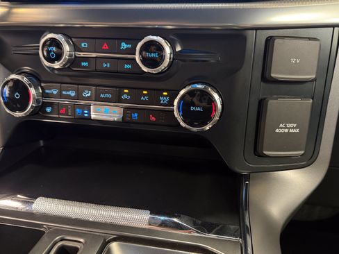 Used 2025 Ford F150 Lariat w/ Equipment Group 501A Mid AWD/4WD image 12