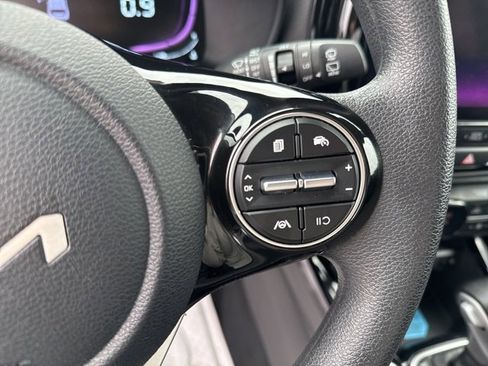 Used 2023 Kia Soul S image 24