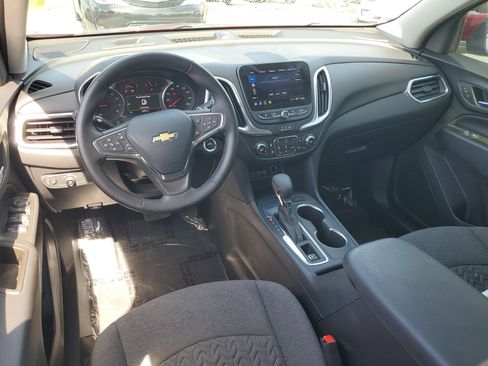Used 2024 Chevrolet Equinox LT FWD image 17