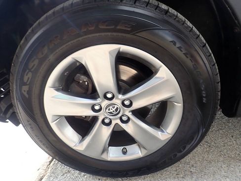 Used 2015 Toyota RAV4 XLE AWD/4WD image 33