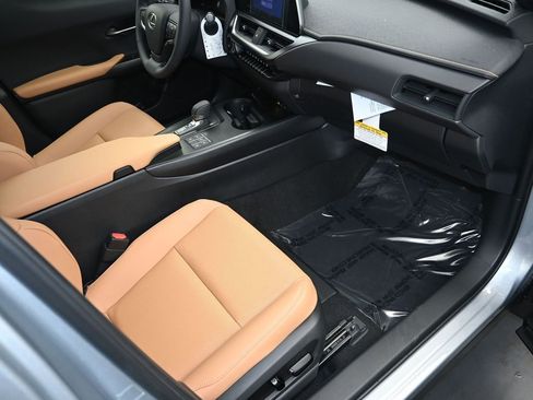 New 2025 Lexus UX 300h FWD image 14