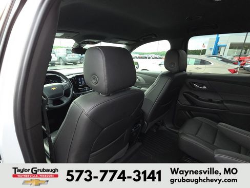 Used 2023 Chevrolet Traverse LT AWD/4WD image 27