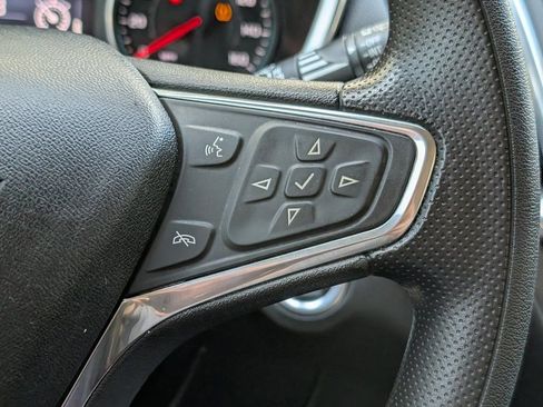 Used 2019 Chevrolet Equinox LT image 19