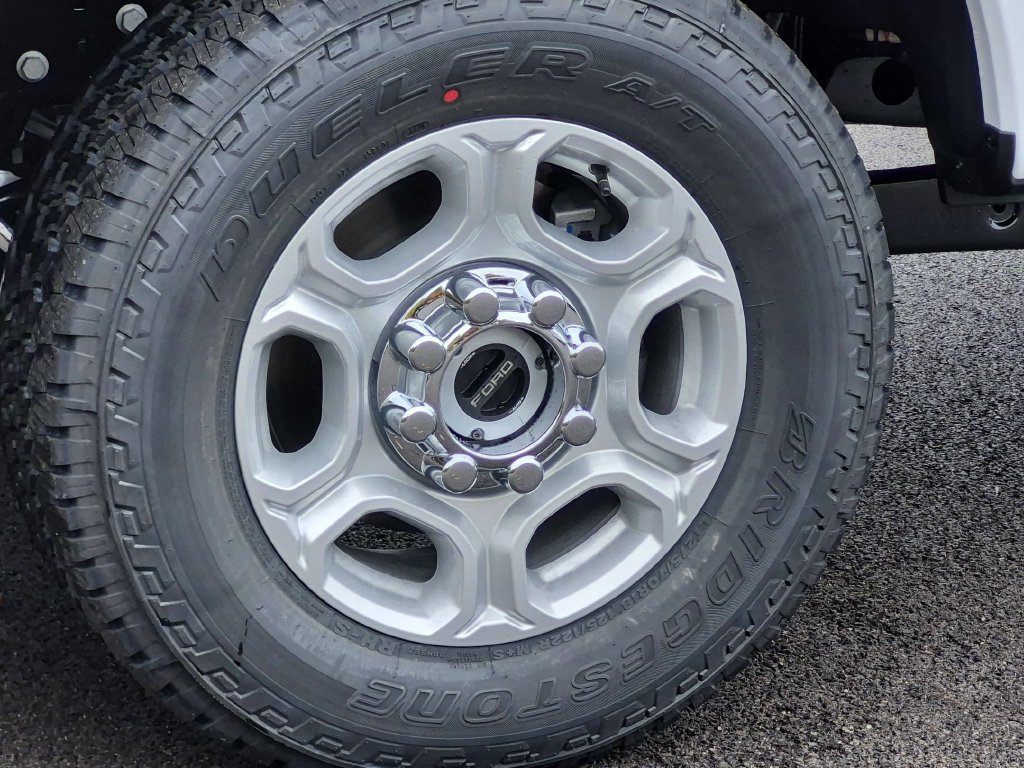 New 2027 Ford F350 XLT AWD/4WD image 21