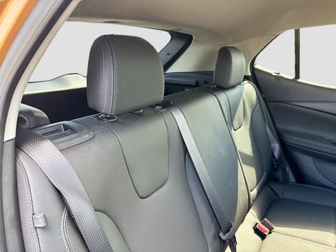 Used 2024 Buick Encore GX Sport Touring FWD image 23