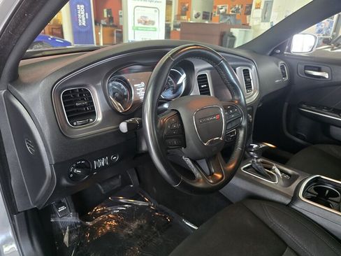 Used 2023 Dodge Charger SXT RWD image 8