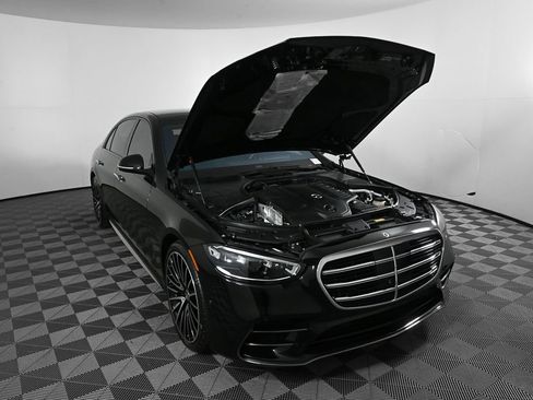 Used 2023 Mercedes-Benz S 500 4MATIC image 32
