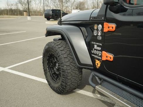 Used 2020 Jeep Wrangler Unlimited Sahara image 36