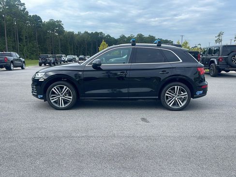 Used 2020 Audi Q5 e Premium Plus w/ Premium Plus Package AWD/4WD image 4