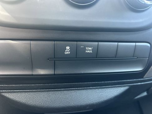 Used 2018 RAM 1500 Express image 30