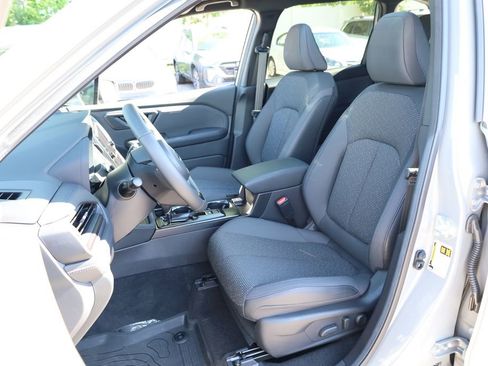 Certified 2026 Subaru Forester Premium w/ Base/Premium Package AWD/4WD image 9