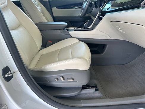 Used 2021 Cadillac XT6 Premium Luxury AWD/4WD image 40