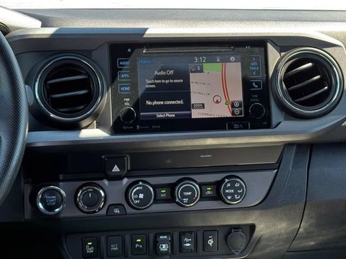 Certified 2019 Toyota Tacoma TRD Off-Road w/ Technology Package AWD/4WD image 18