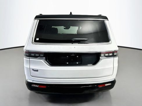 Used 2023 Jeep Grand Wagoneer 4WD image 6