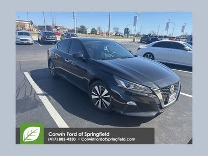 Used 2021 Nissan Altima 2.5 SV w/ SV Premium Package