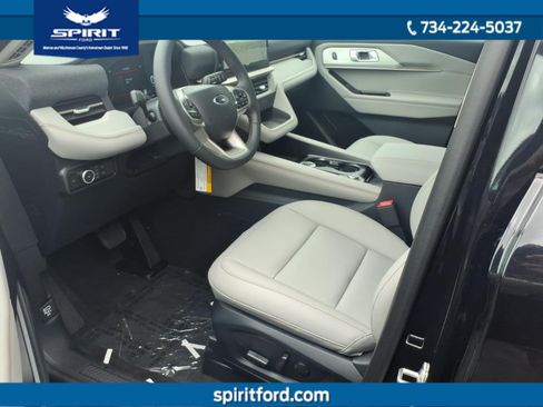 New 2026 Ford Explorer Active w/ Active Comfort Package AWD/4WD image 11