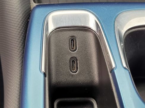 Used 2024 Chevrolet Equinox EV LT FWD image 12