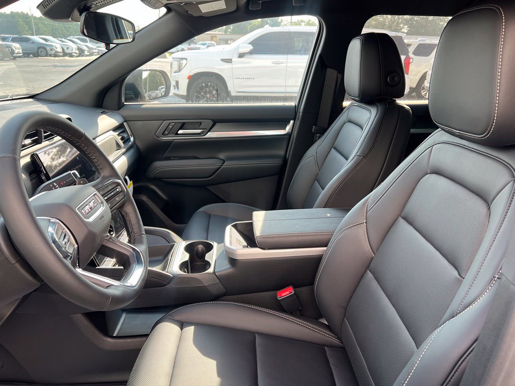 New 2027 GMC Terrain Elevation w/ Elevation Premium Package FWD image 8