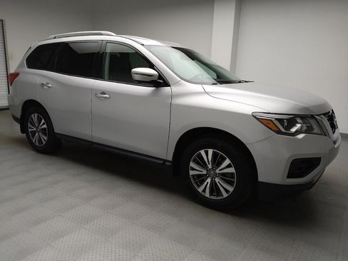 Used 2020 Nissan Pathfinder SL AWD/4WD image 11