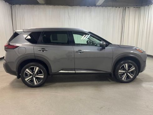 Used 2023 Nissan Rogue SL w/ SL Premium Package AWD/4WD image 3