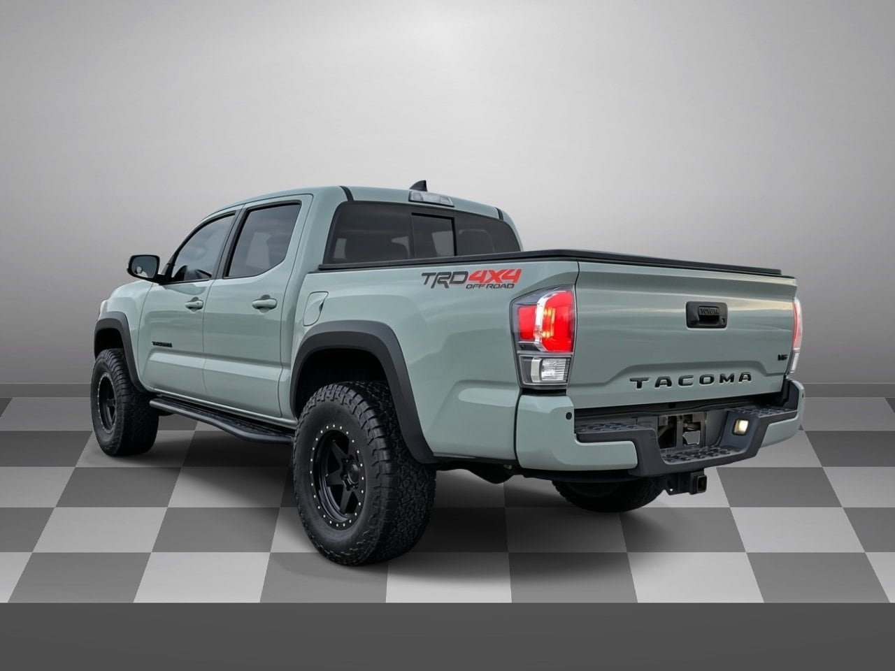 Used 2022 Toyota Tacoma TRD Off-Road w/ Technology Package AWD/4WD image 4