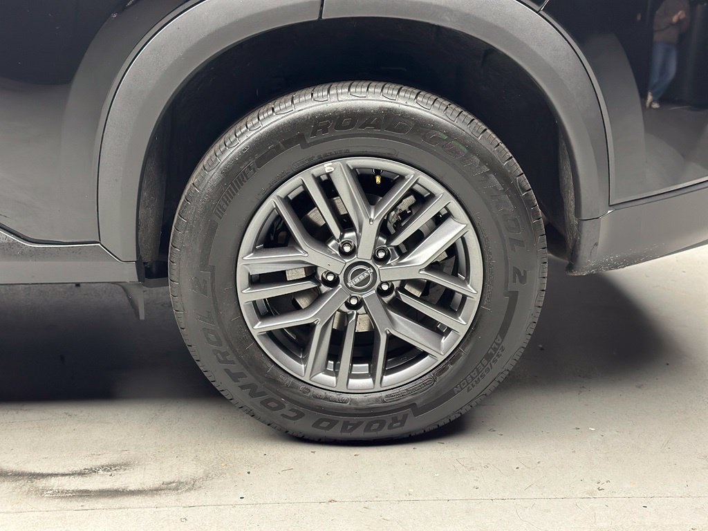 Used 2024 Nissan Rogue S AWD/4WD image 37