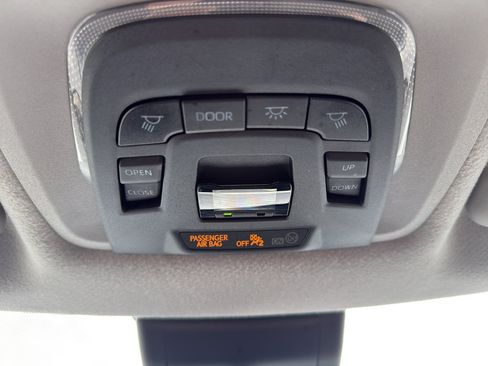 Used 2022 Toyota Corolla Cross LE image 25