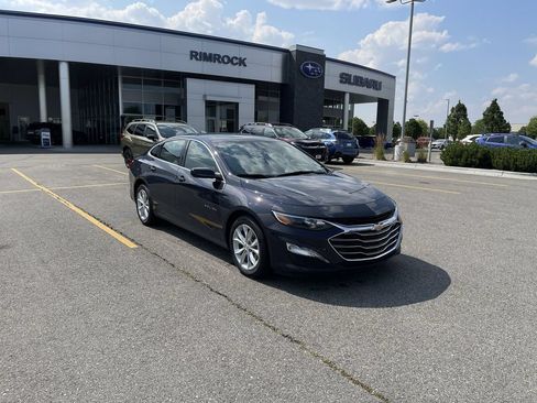Used 2025 Chevrolet Malibu LT FWD image 2