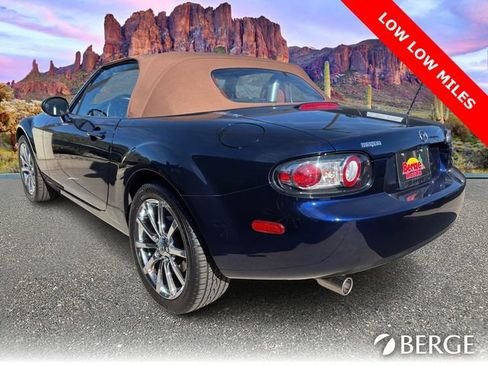 Used 2007 MAZDA MX-5 Miata Grand Touring w/ Premium Pkg image 4