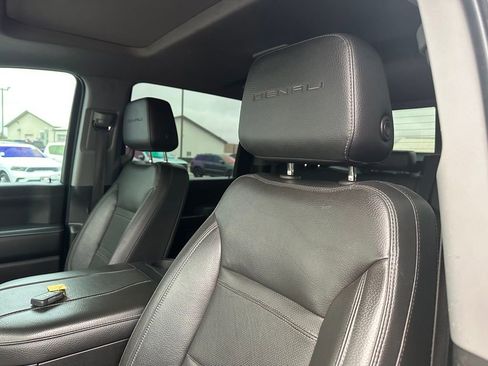 Used 2023 GMC Sierra 2500 Denali w/ Denali Ultimate Package image 3