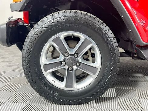 Used 2021 Jeep Wrangler Unlimited Sahara w/ Uconnect 4C Nav & Sound Group AWD/4WD image 31