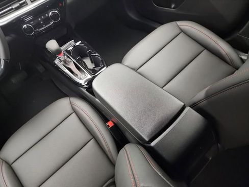 New 2026 Chevrolet Trax RS w/ Sunroof Package image 24